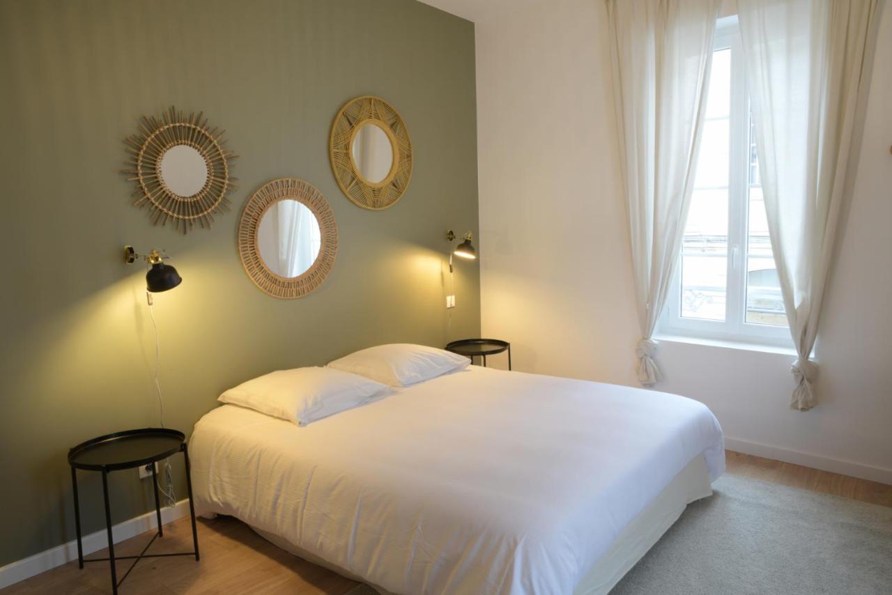 T3 De Charme Situe En Hyper Centre Avec Wifi, Linge, Draps, Savons Et Serviettes Fournis コニャック エクステリア 写真